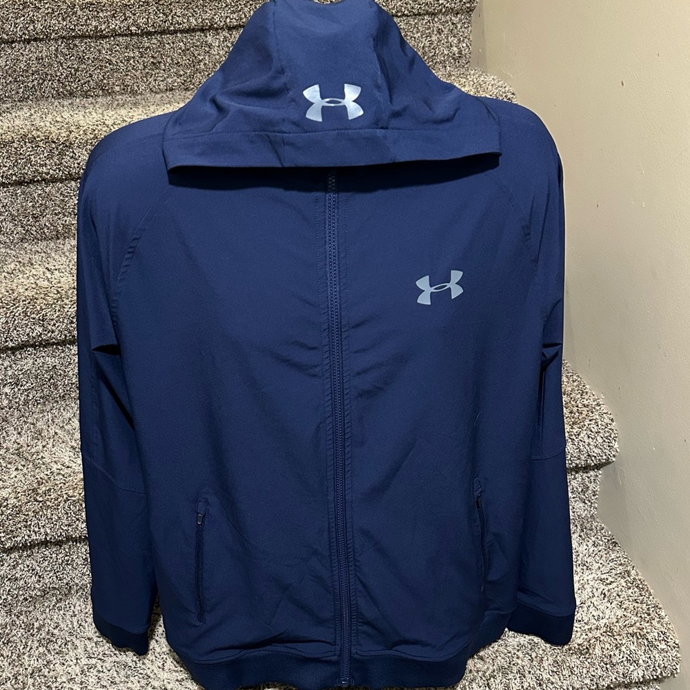 Lightweight Loose Cold Gear *Under Armour* full zip athletic sweatshirt jacket